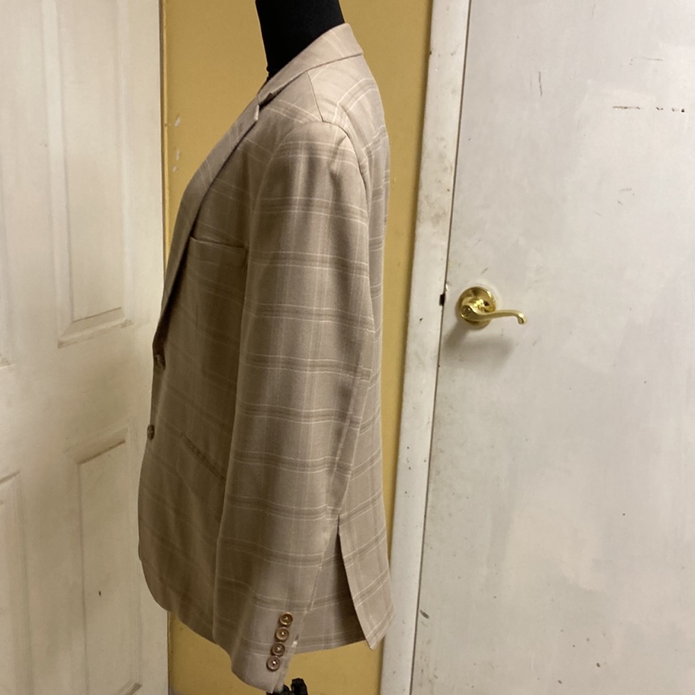 Lineage Sport Jacket - Picture 2 of 5